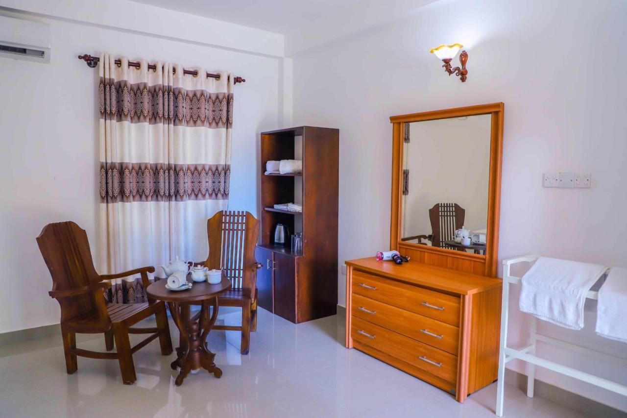 Ilamparuma Hotel Weligama Exterior photo