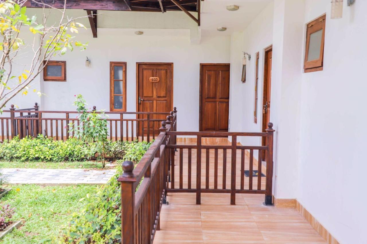 Ilamparuma Hotel Weligama Exterior photo