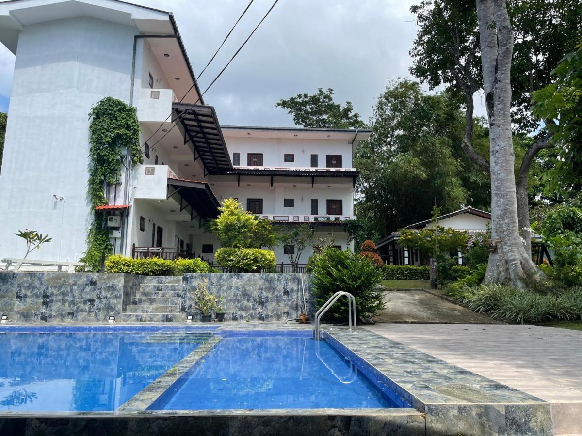 Ilamparuma Hotel Weligama Exterior photo