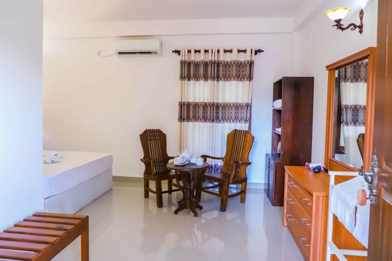 Ilamparuma Hotel Weligama Exterior photo