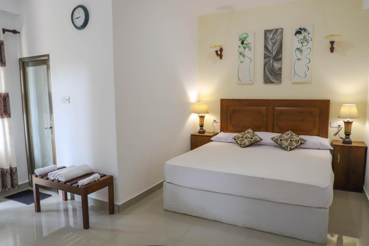 Ilamparuma Hotel Weligama Exterior photo